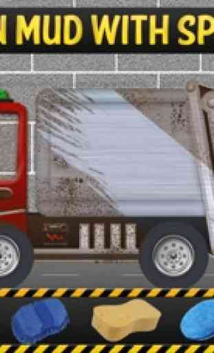 Salón de lavado de camiones de basura: Limpieza camiones sucios después de la recogida de residuos 1